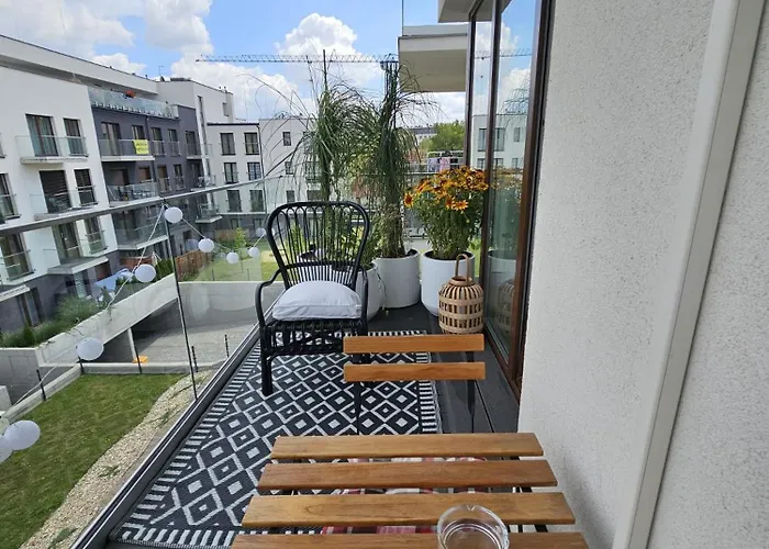 Czarny Slon - Elegancki Z Klimatem *