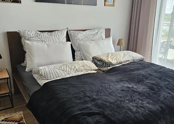 Czarny Slon - Elegancki Z Klimatem * Čenstochová